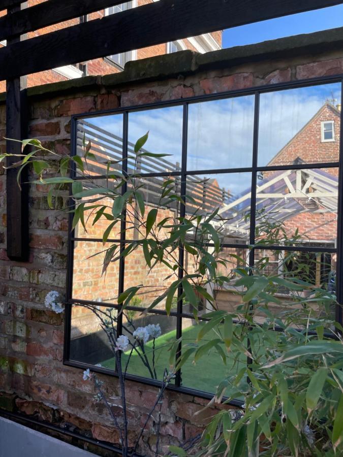 The Walled Garden At Cheshire Boutique Bathhouse Nantwich Ngoại thất bức ảnh