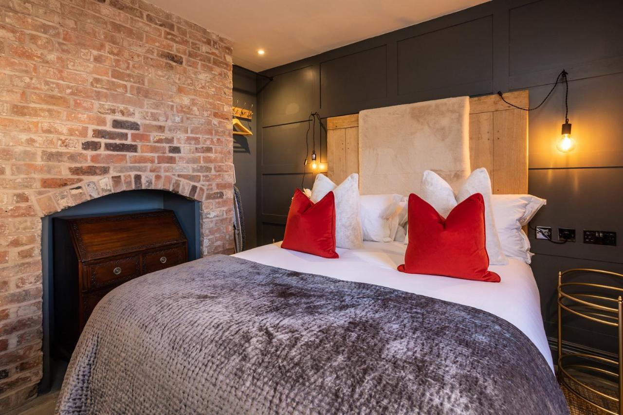 The Walled Garden At Cheshire Boutique Bathhouse Nantwich Ngoại thất bức ảnh