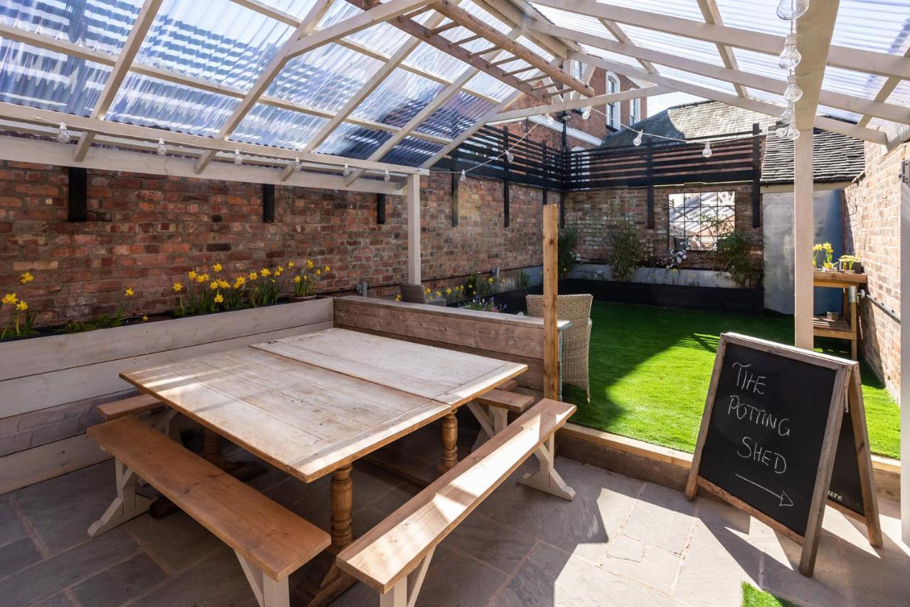 The Walled Garden At Cheshire Boutique Bathhouse Nantwich Ngoại thất bức ảnh