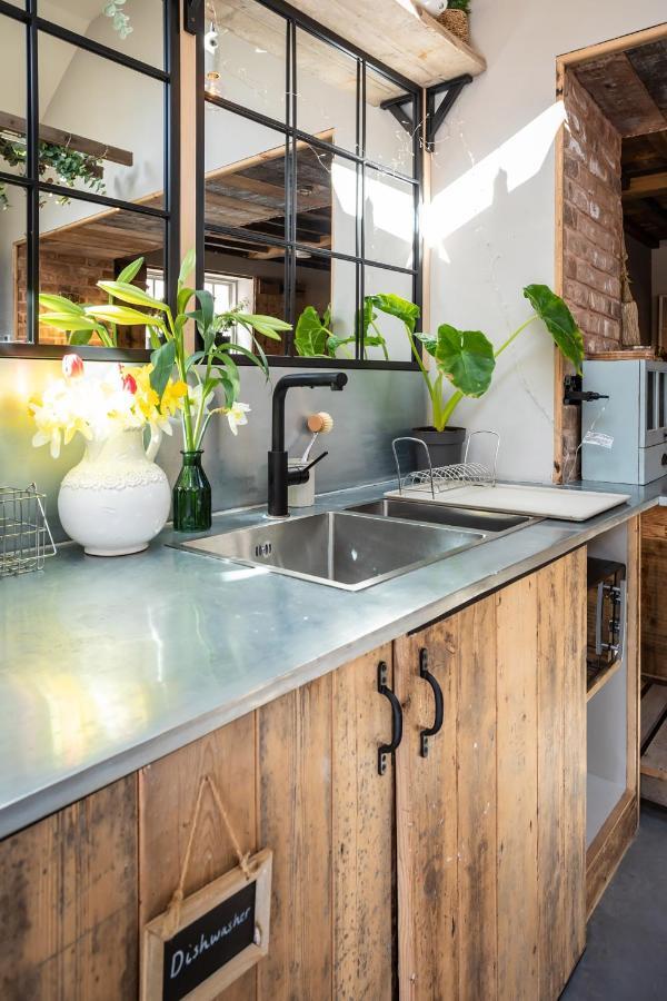The Walled Garden At Cheshire Boutique Bathhouse Nantwich Ngoại thất bức ảnh